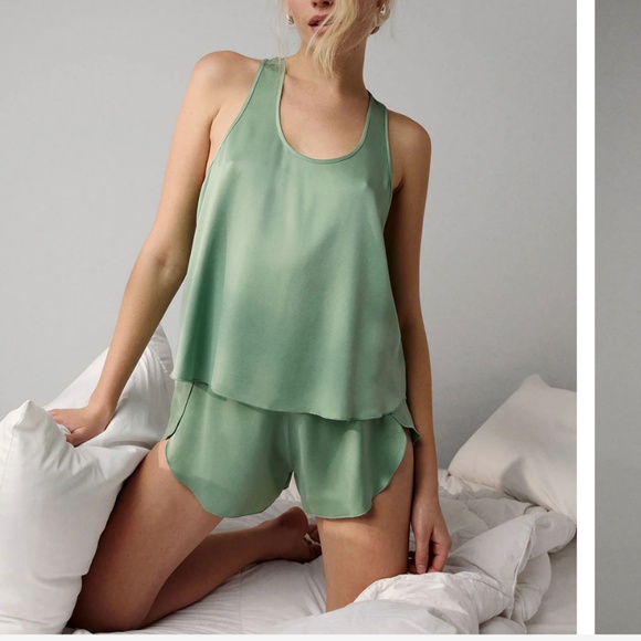 LUNYA BNWT Washable Silk Tulip Back Short Set in Whist Jade Size XL - Picture 1 of 6